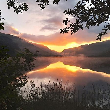 Pen-Y-Bont Hotel Tal-y-llyn Екстер'єр фото