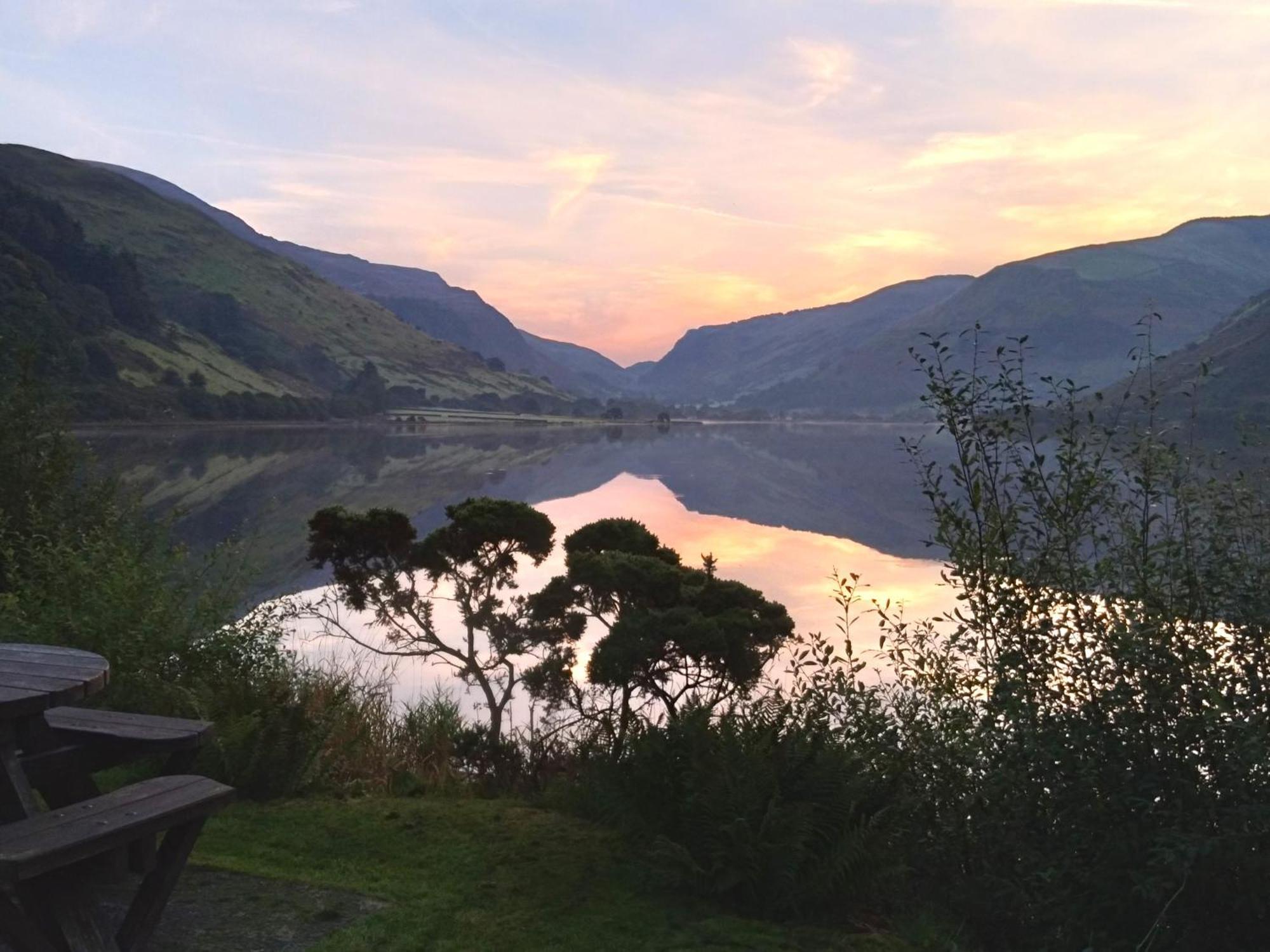 Pen-Y-Bont Hotel Tal-y-llyn Екстер'єр фото