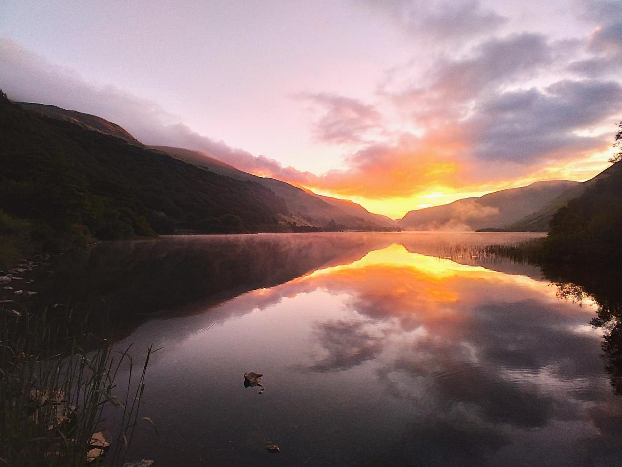 Pen-Y-Bont Hotel Tal-y-llyn Екстер'єр фото